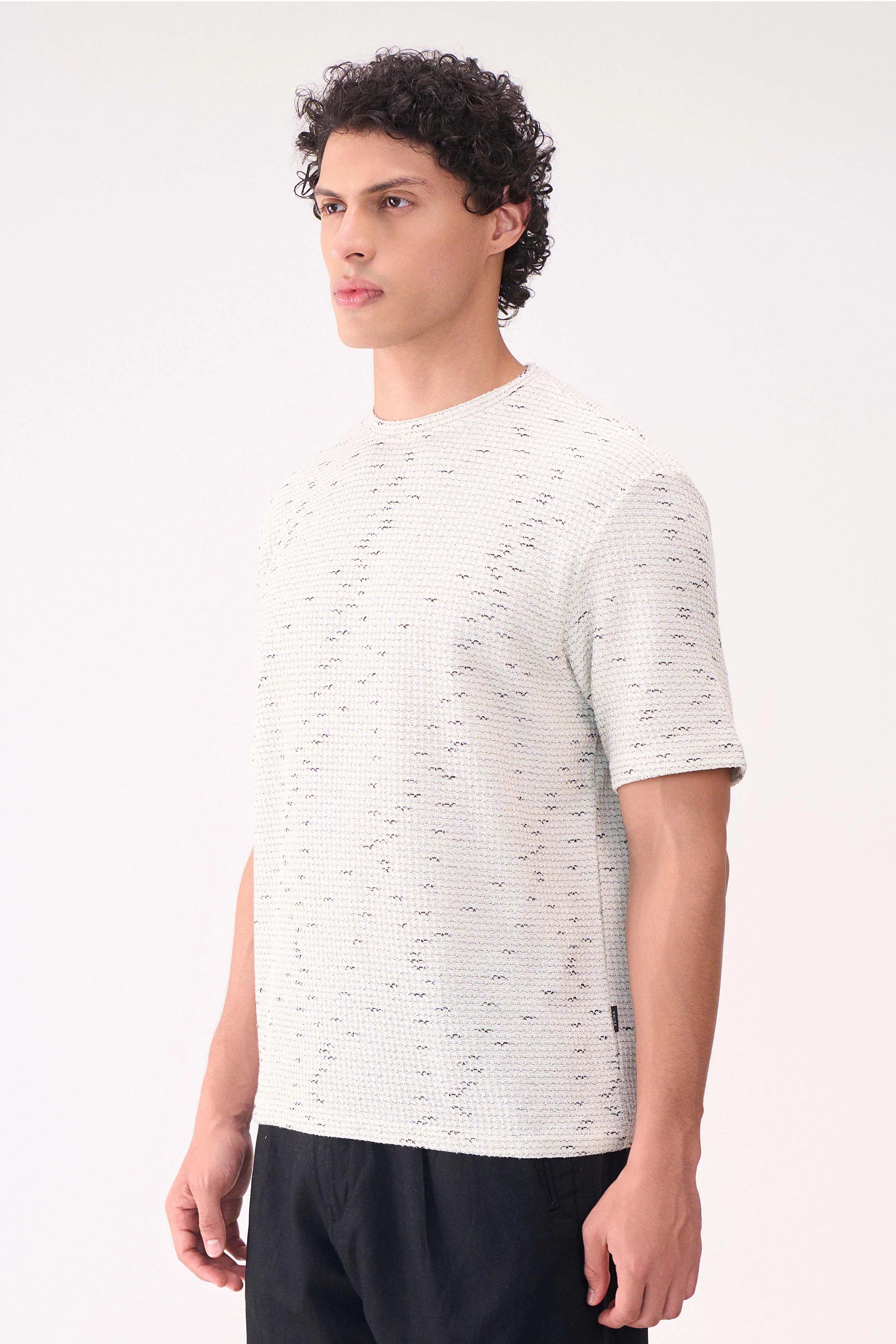 TEXTURED RELAXED FIT WHITE TSHIRT