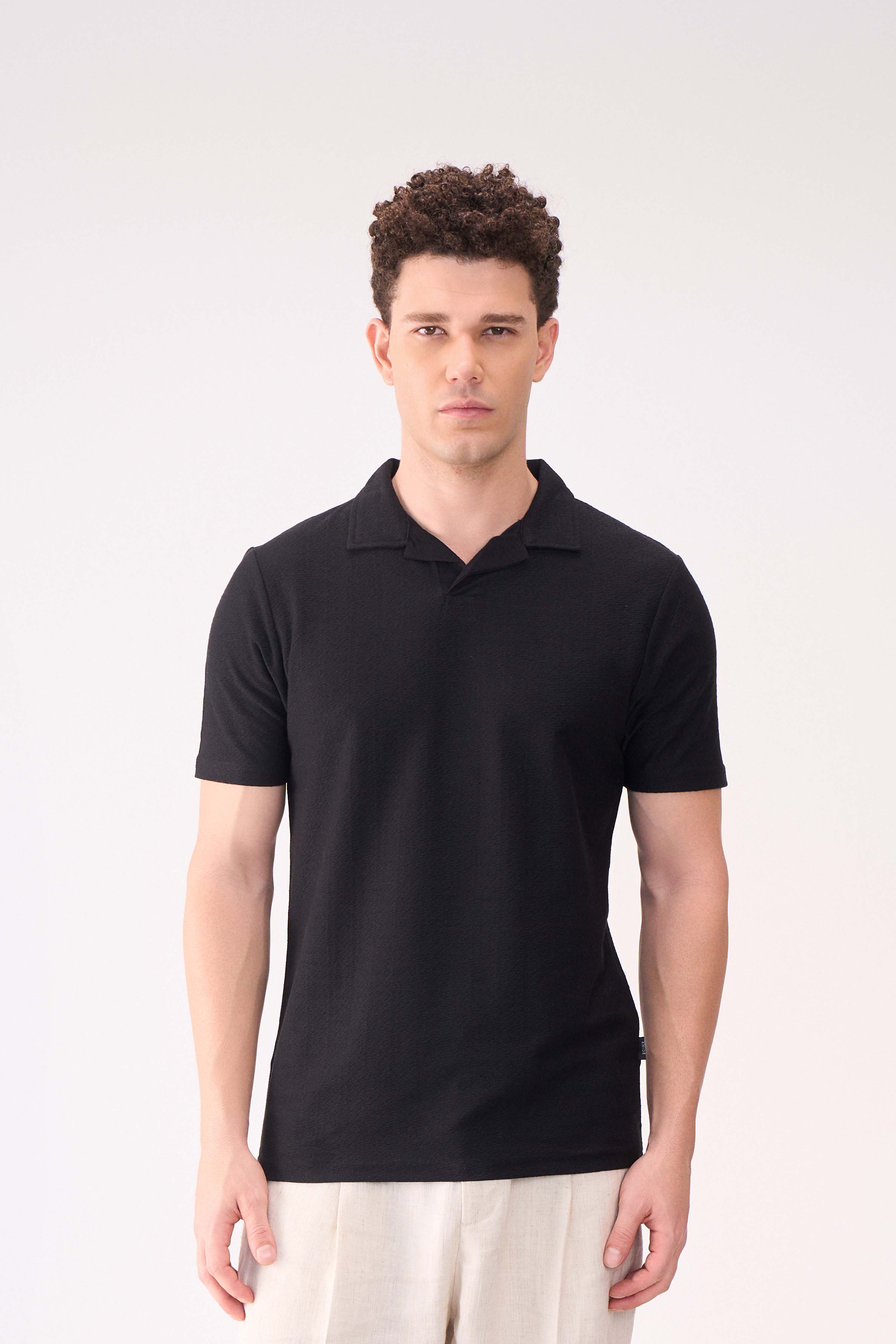 TEXTURED JACQ RESORT COLLAR BLACK