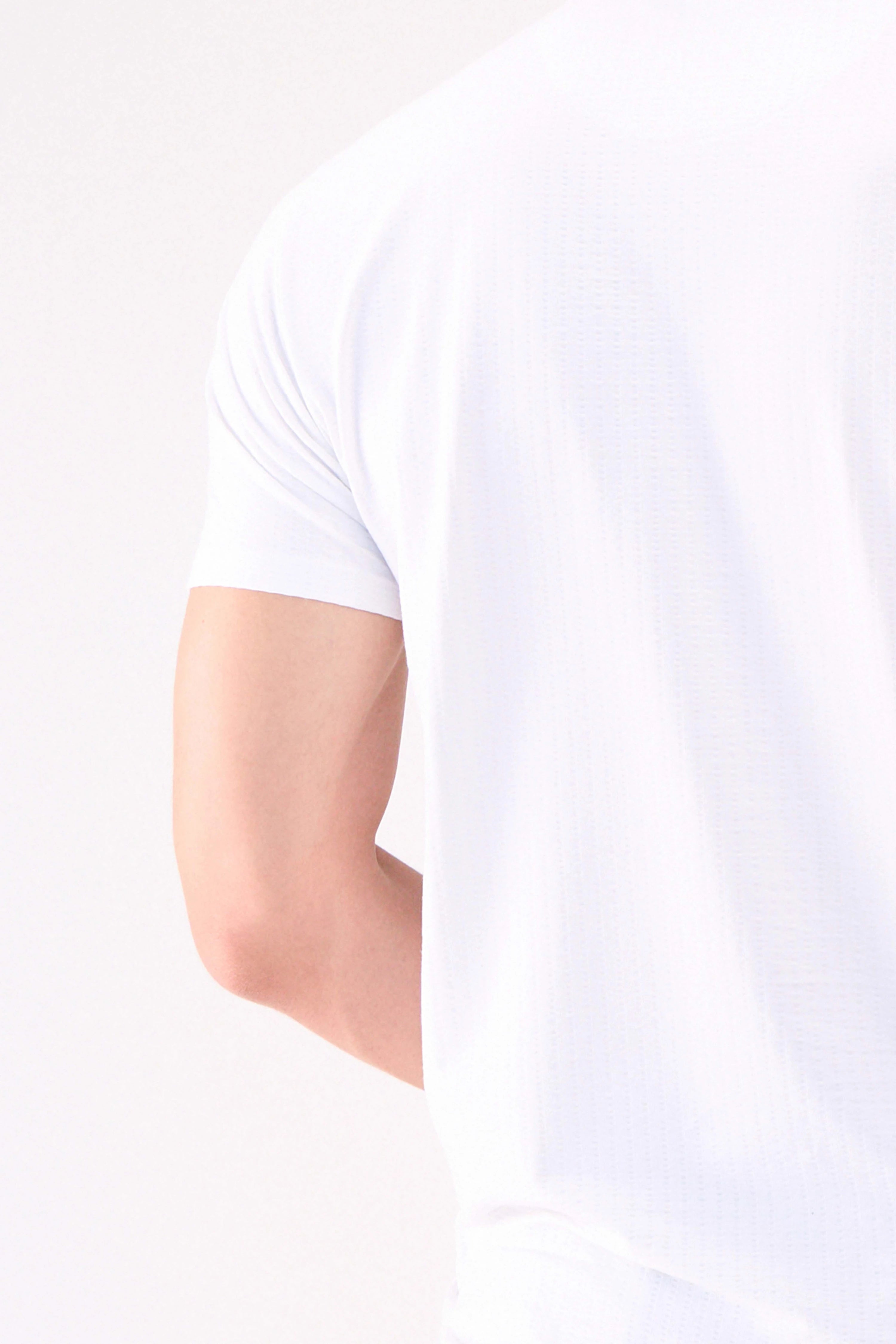 BASIC TEXTURE WHITE TSHIRT