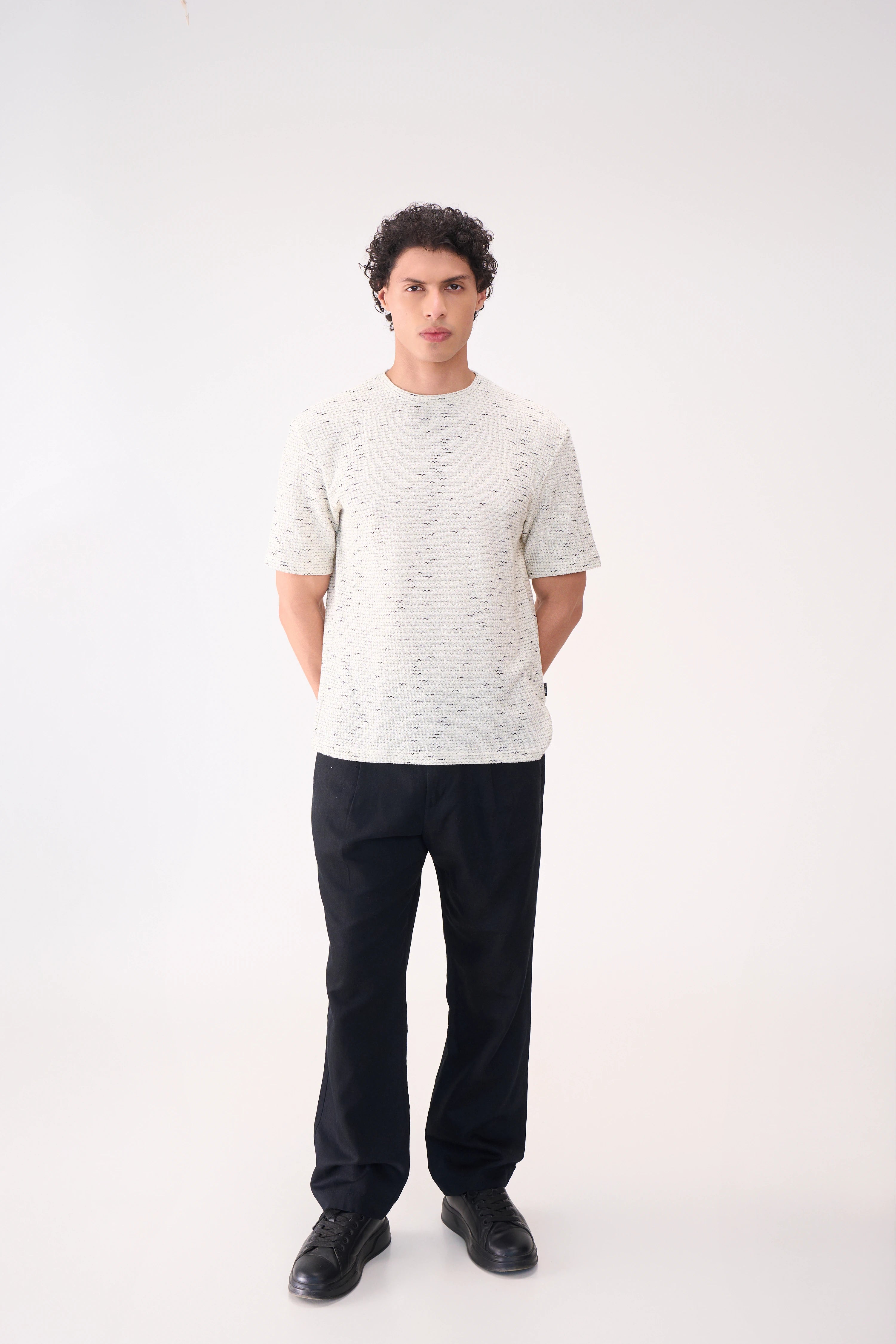 TEXTURED RELAXED FIT WHITE TSHIRT