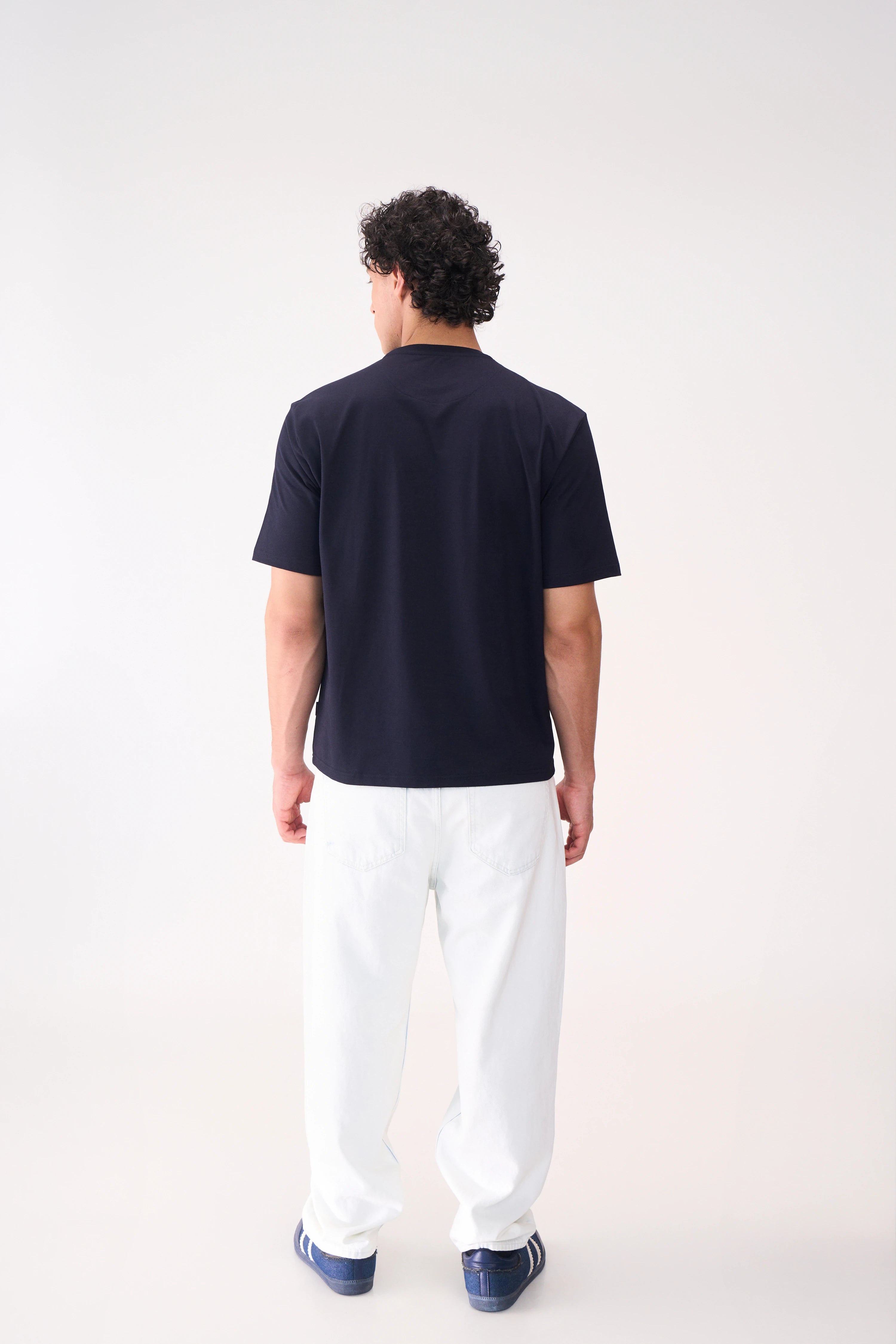 BASIC NAVY RELAXED FIT TSHIRT