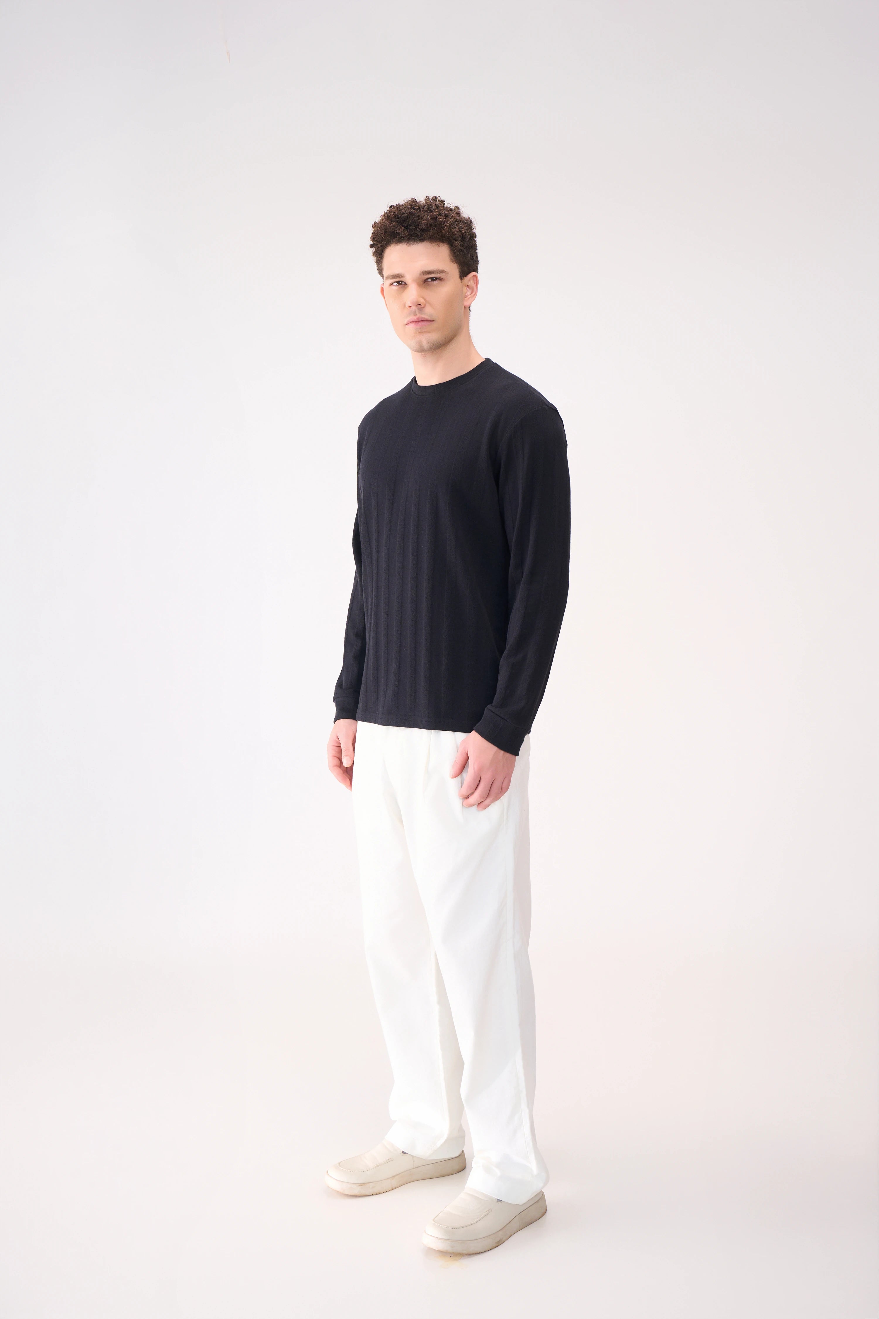 KNITTED LONG SLEEVES BLACK
