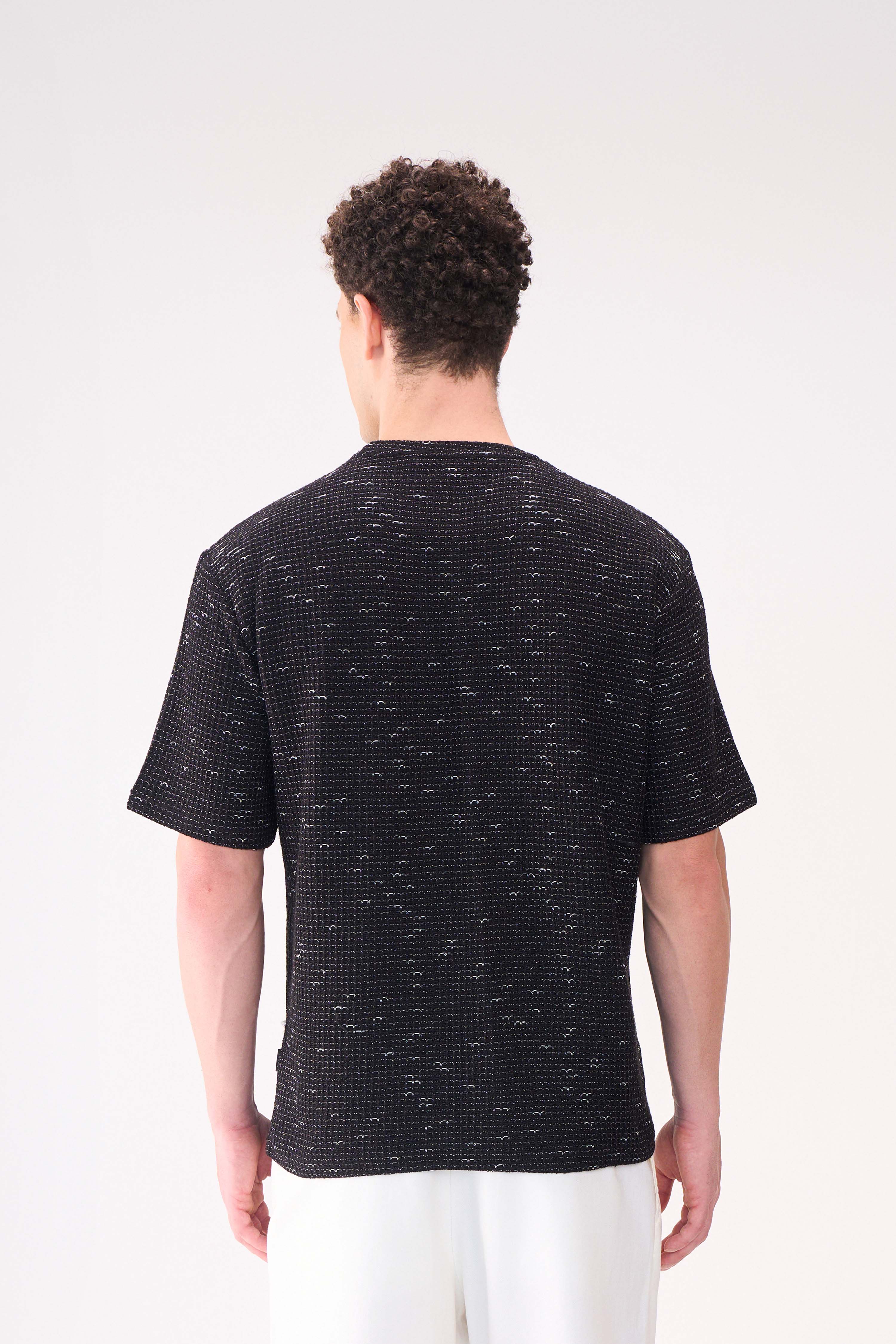 TEXTURED RELAXED FIT BLACK TSHIRT