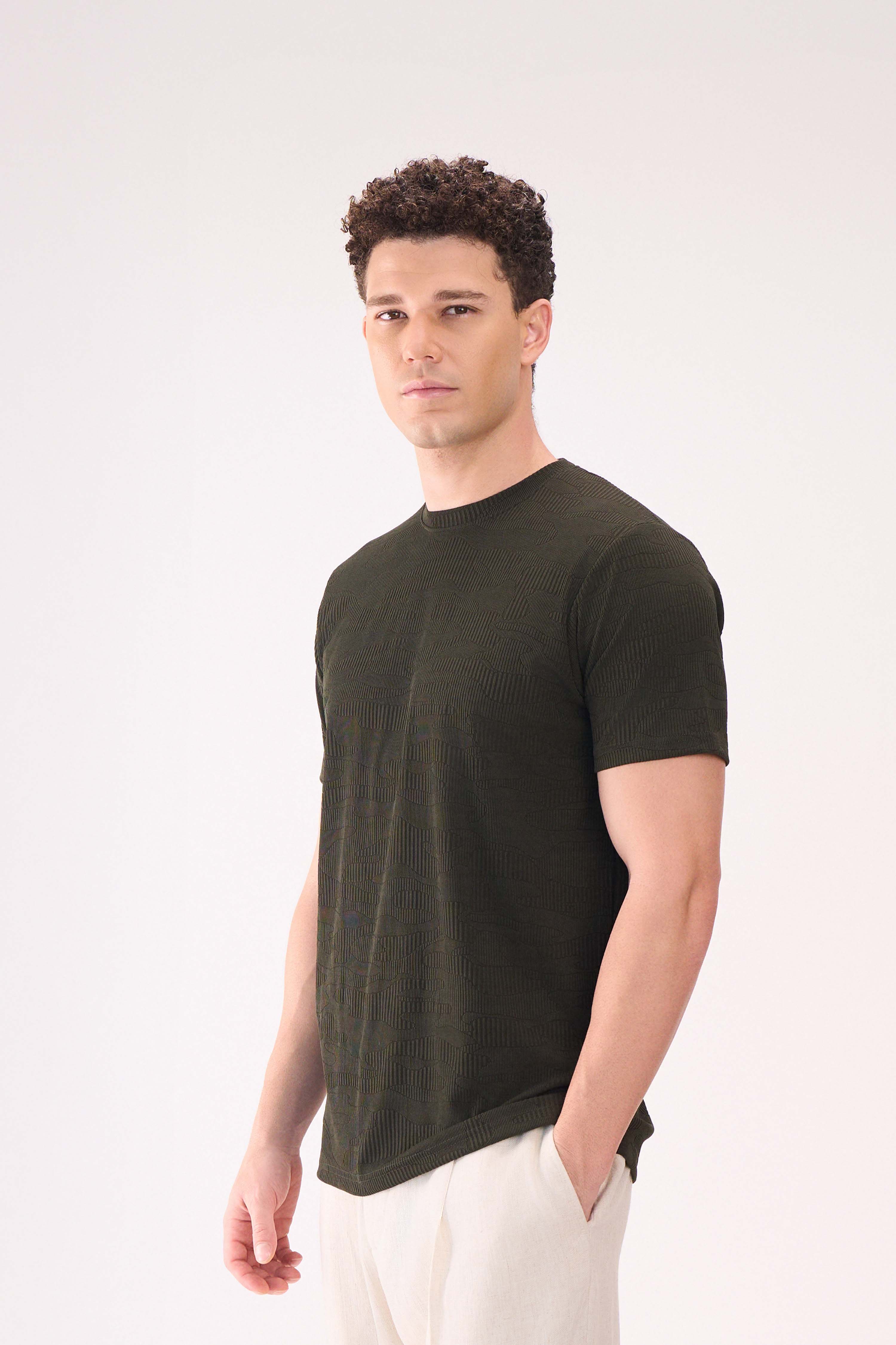 REGULAR FIT TEXTURED OLIVE