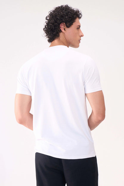 BASIC TEXTURE WHITE TSHIRT
