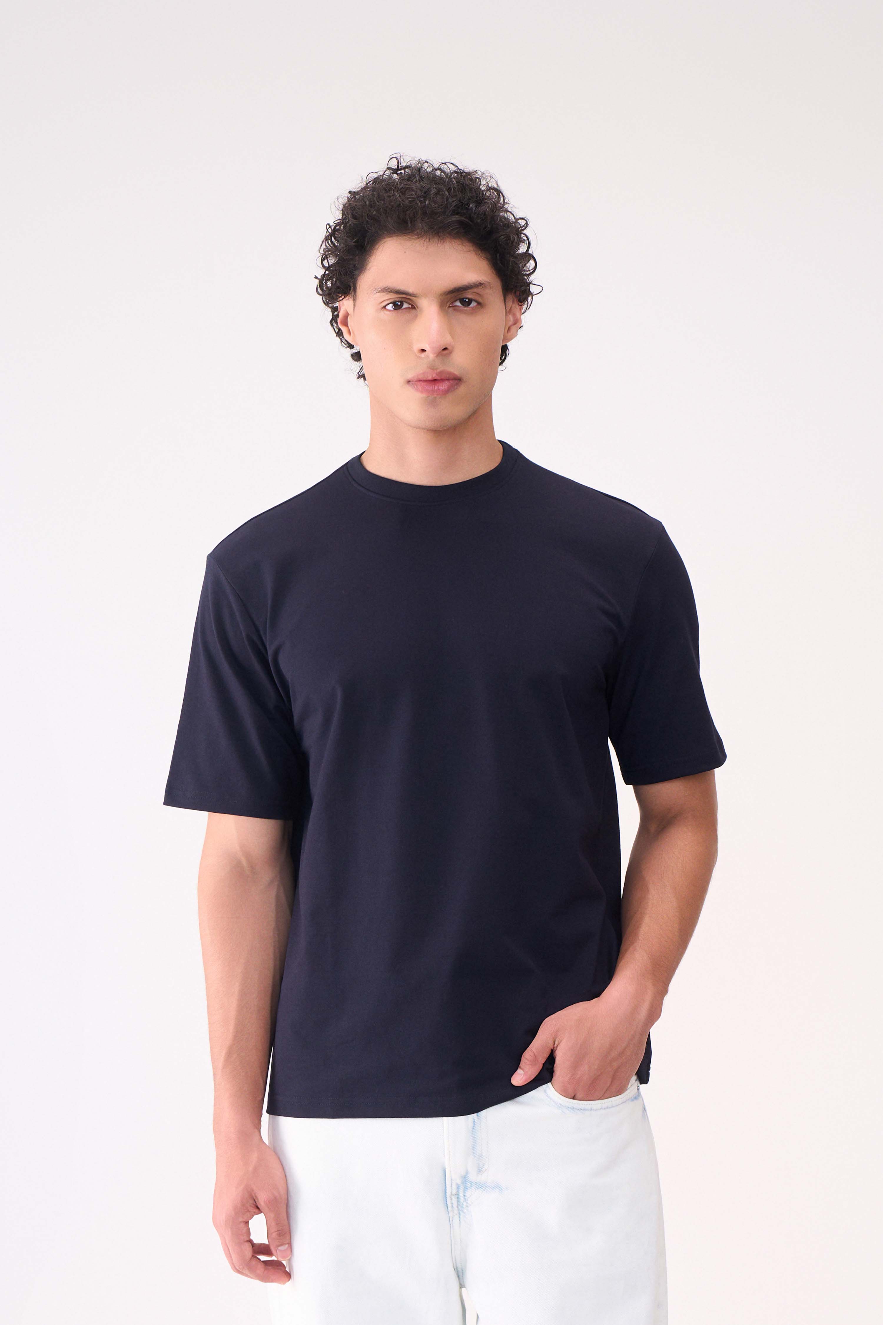 BASIC NAVY RELAXED FIT TSHIRT
