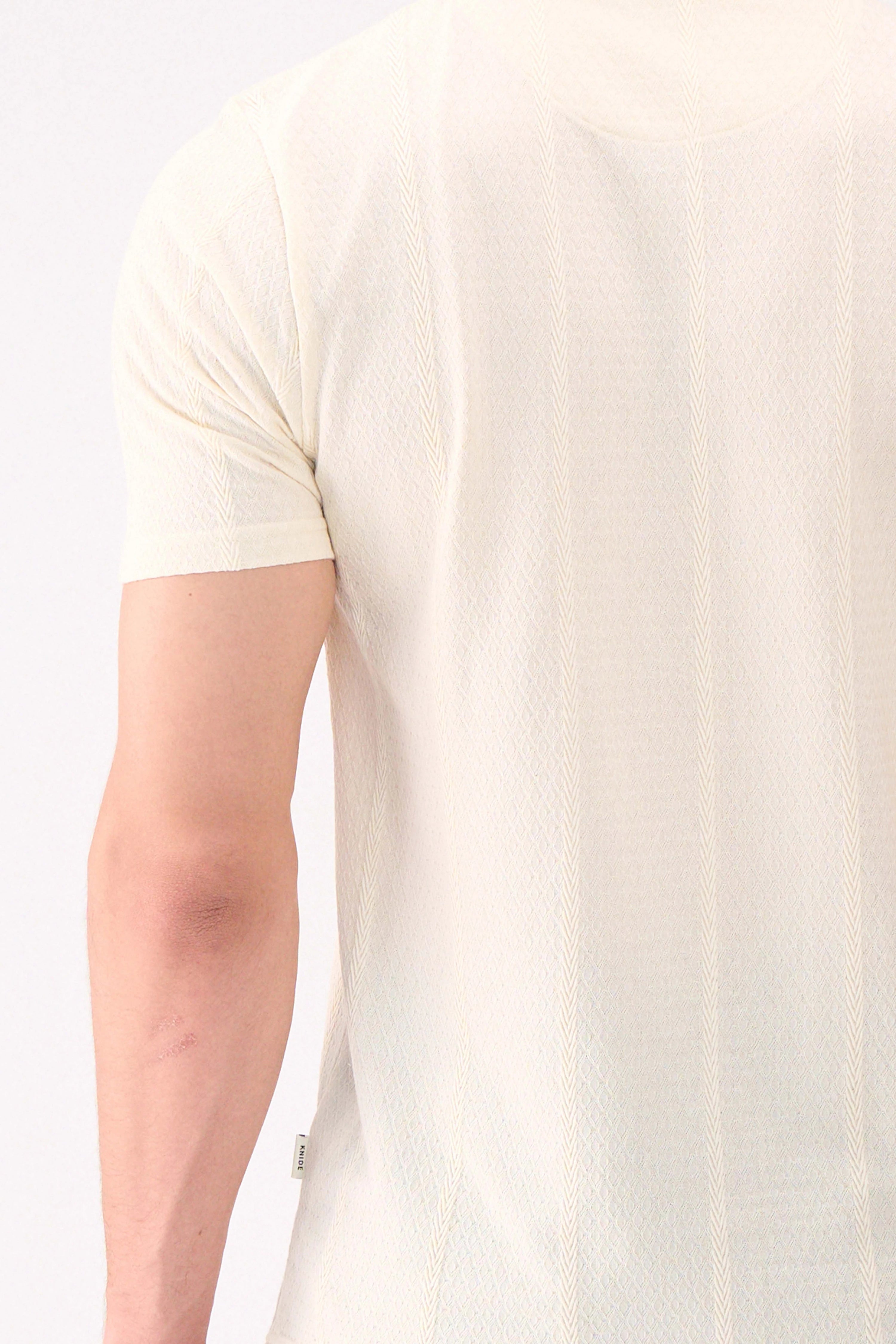 VERTICAL TEXTURES OFFWHITE RESORT COLLAR