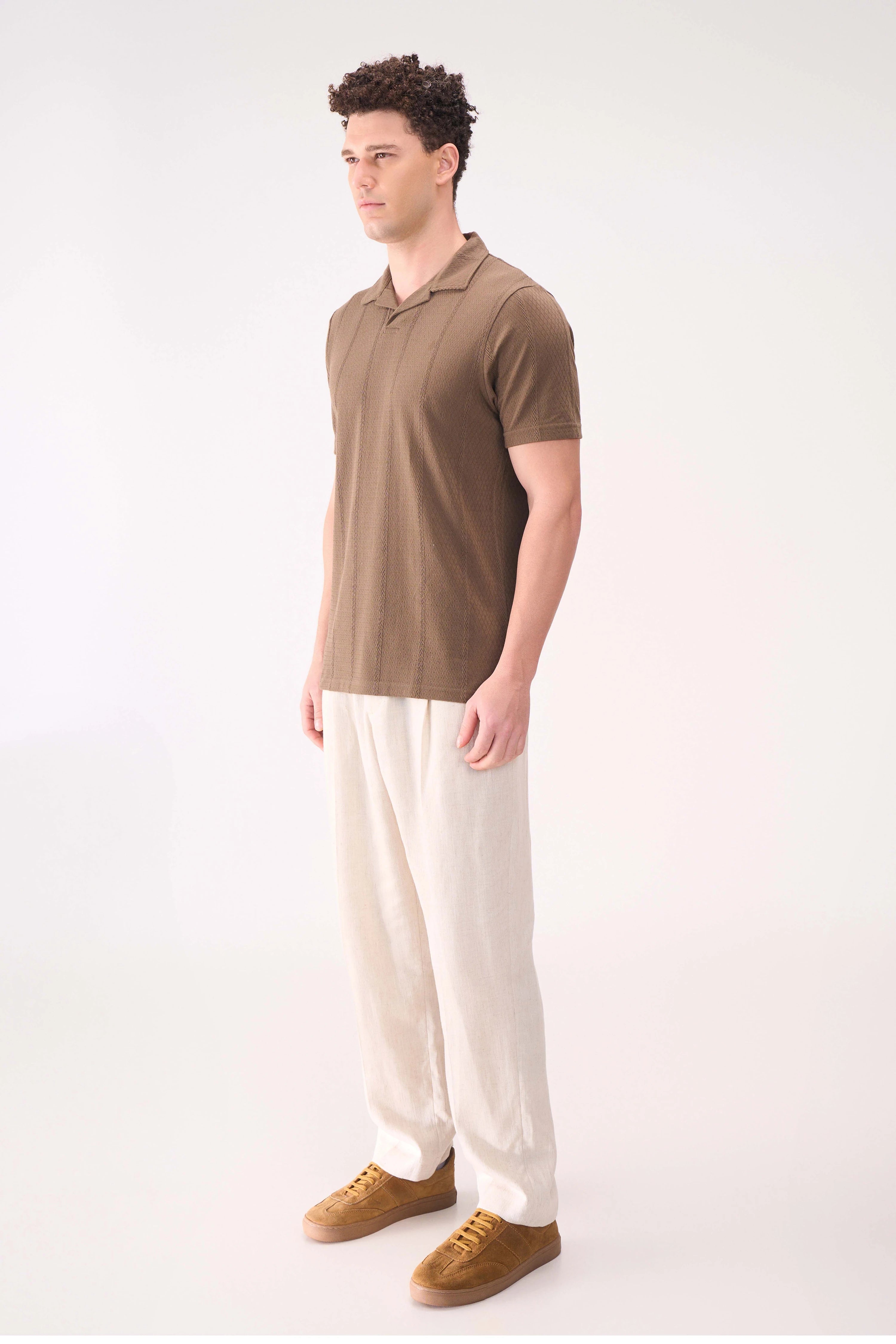VERTICAL TEXTURES BROWN RESORT COLLAR