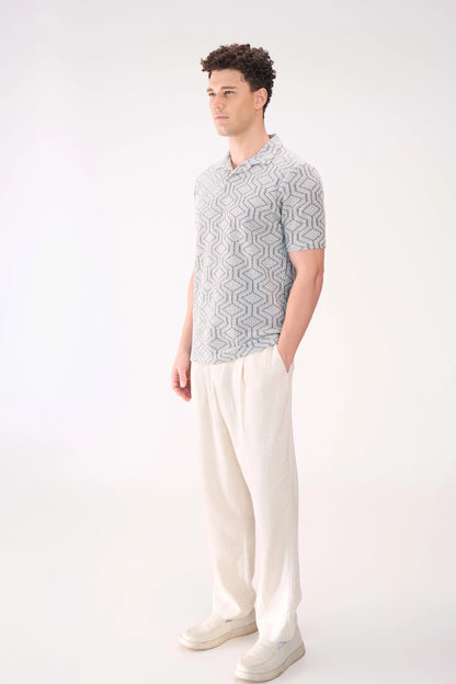GEOMETRIC TEXTURED GREY RESORT COLLAR