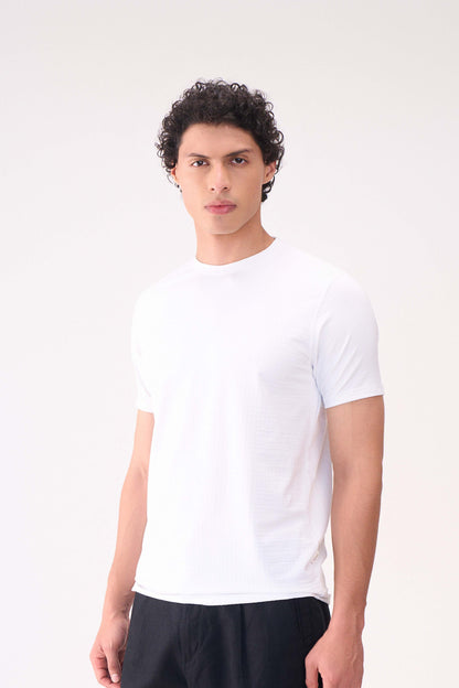 BASIC TEXTURE WHITE TSHIRT