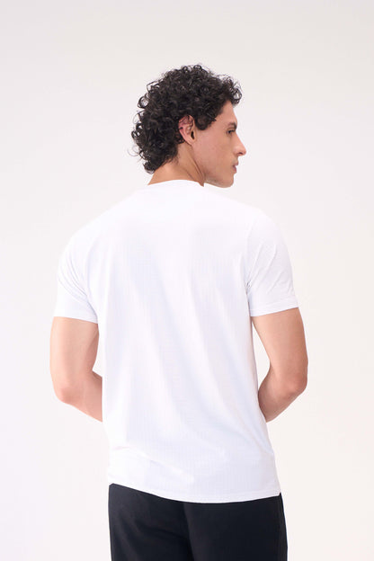 BASIC TEXTURE WHITE TSHIRT