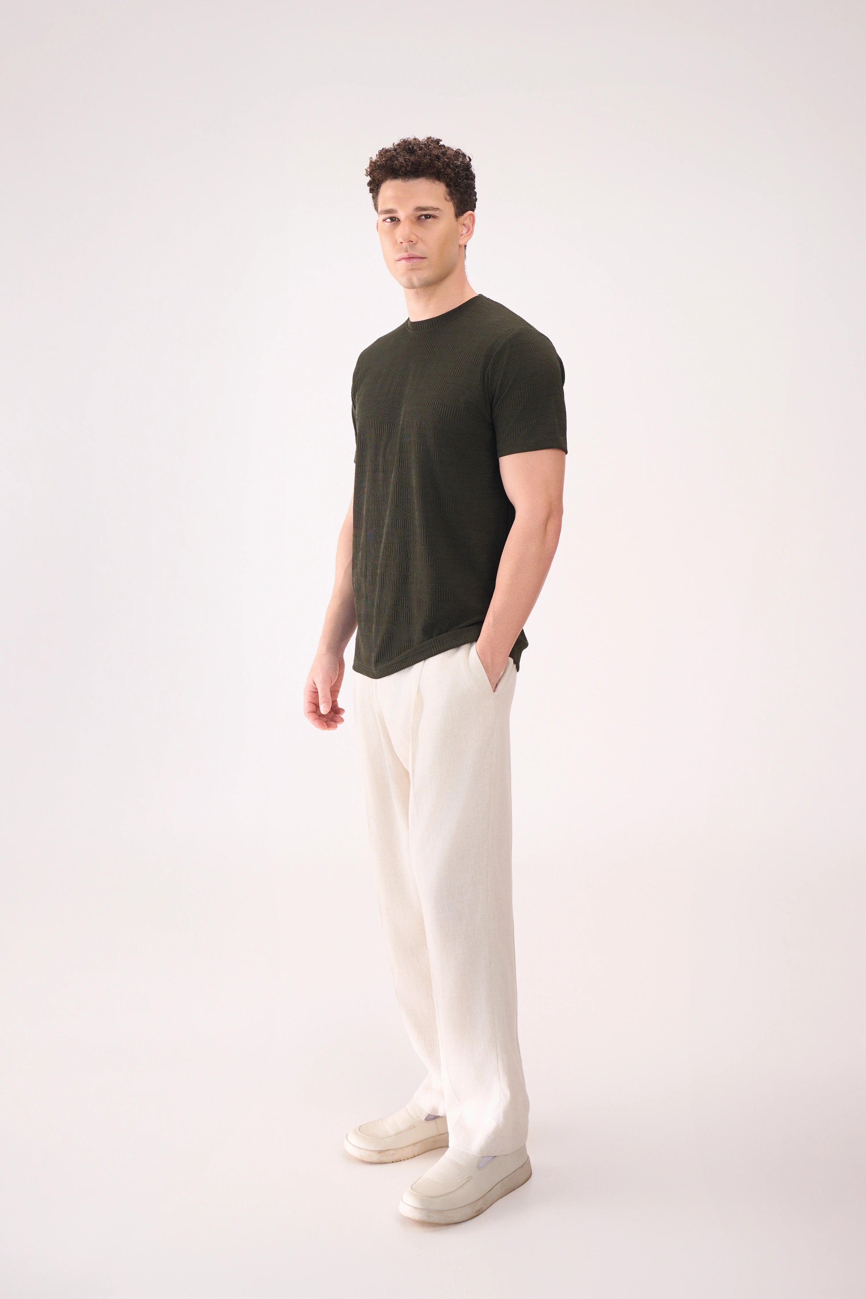 REGULAR FIT TEXTURED OLIVE