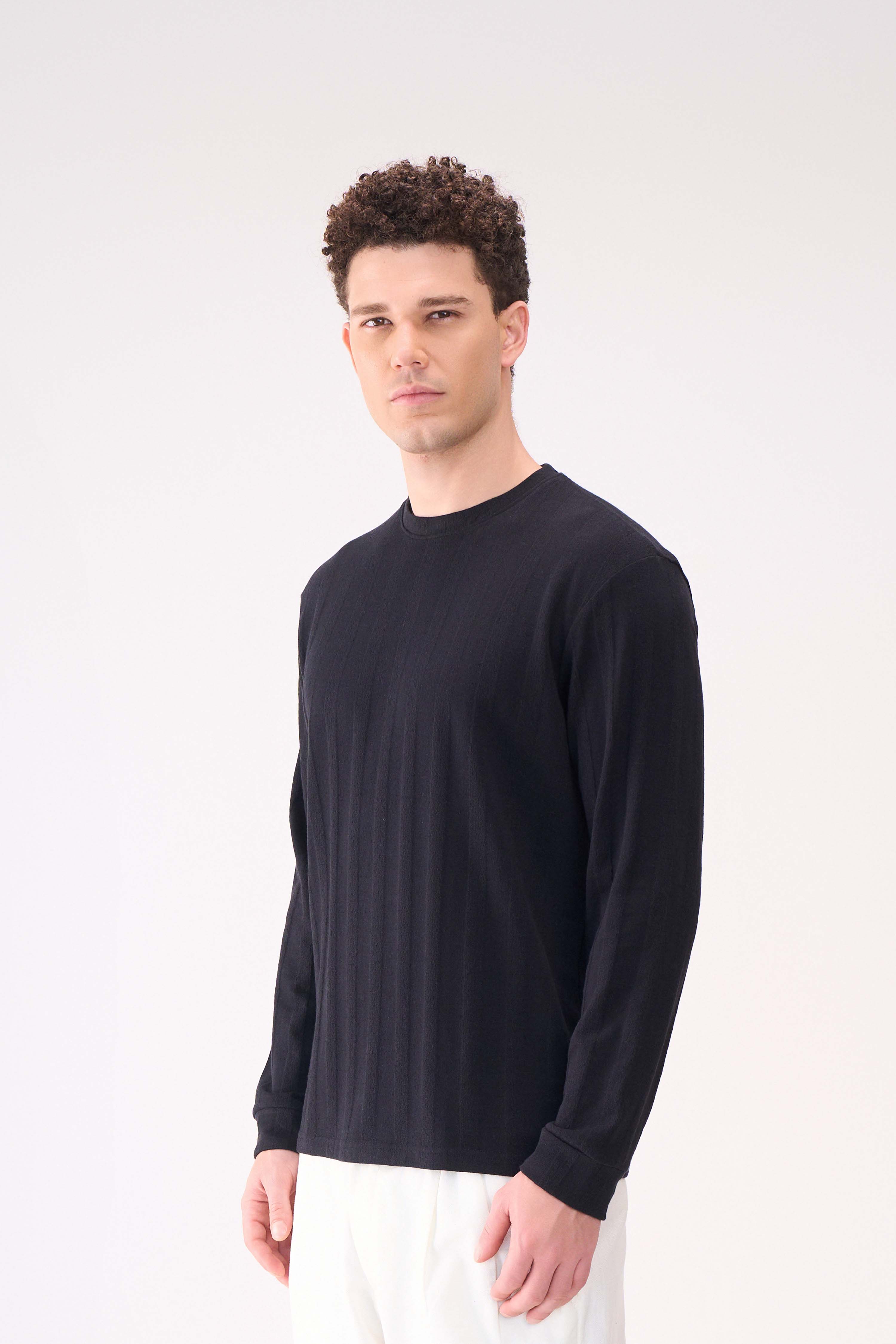 KNITTED LONG SLEEVES BLACK