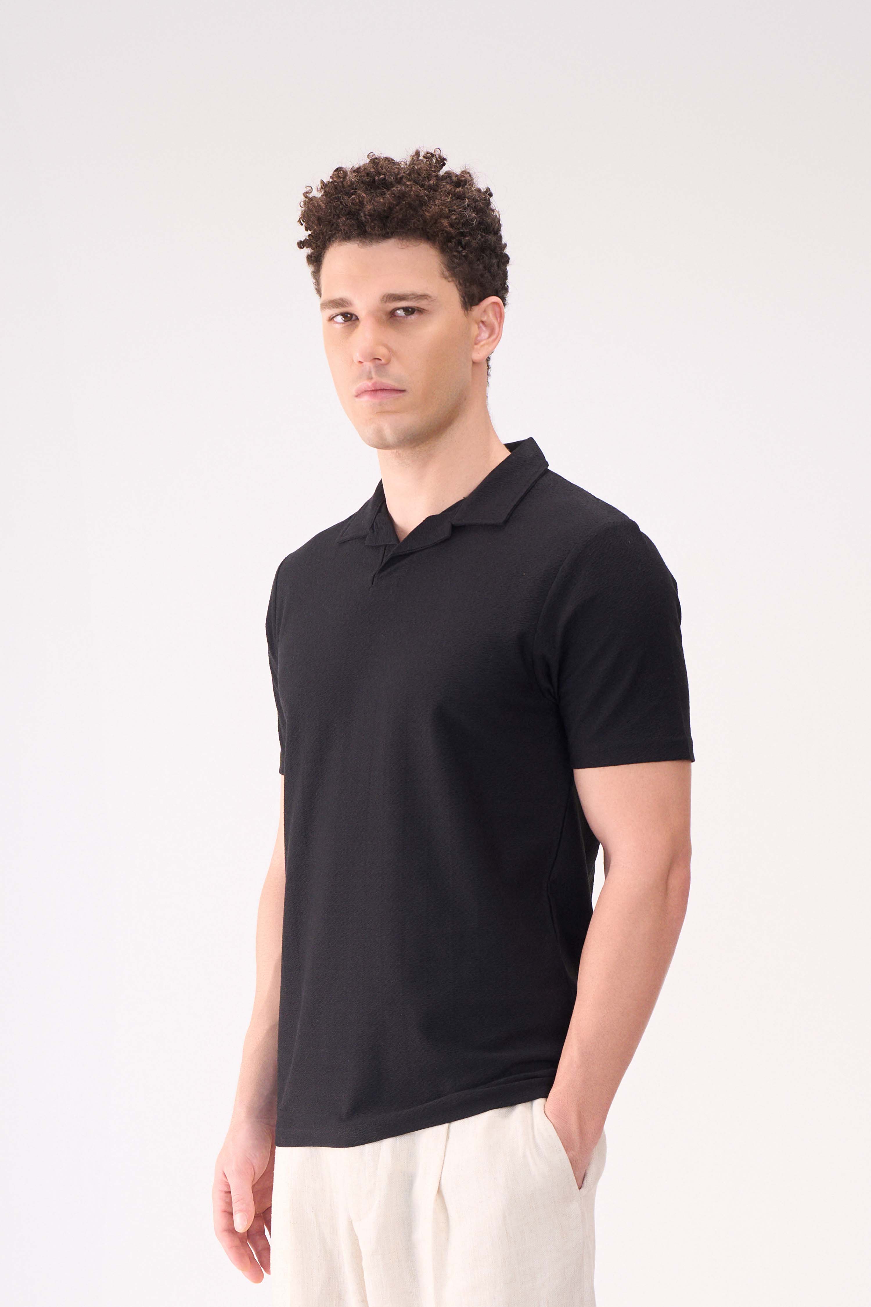 TEXTURED JACQ RESORT COLLAR BLACK