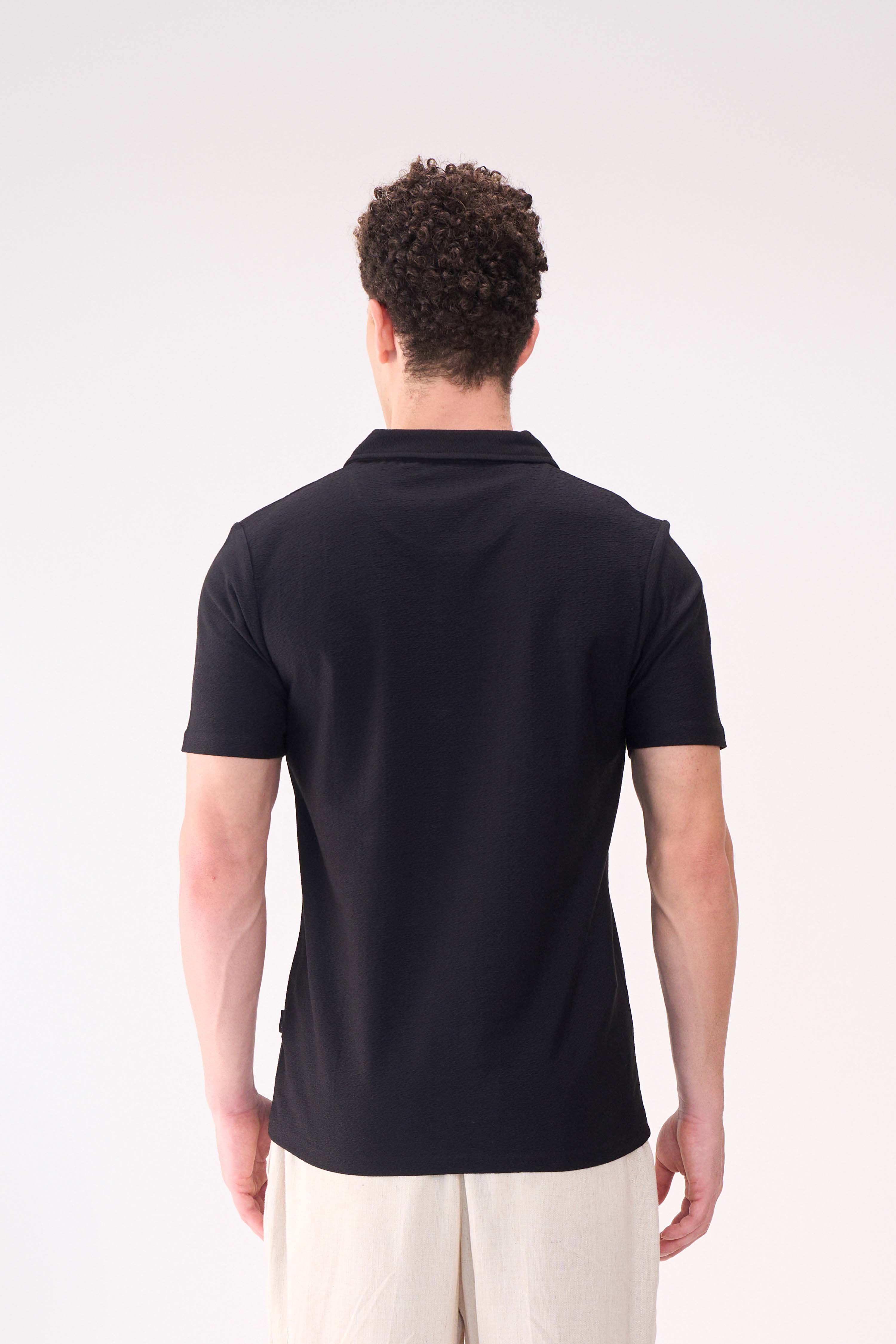 TEXTURED JACQ RESORT COLLAR BLACK