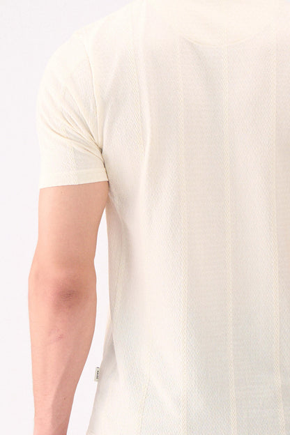 VERTICAL TEXTURES OFFWHITE RESORT COLLAR